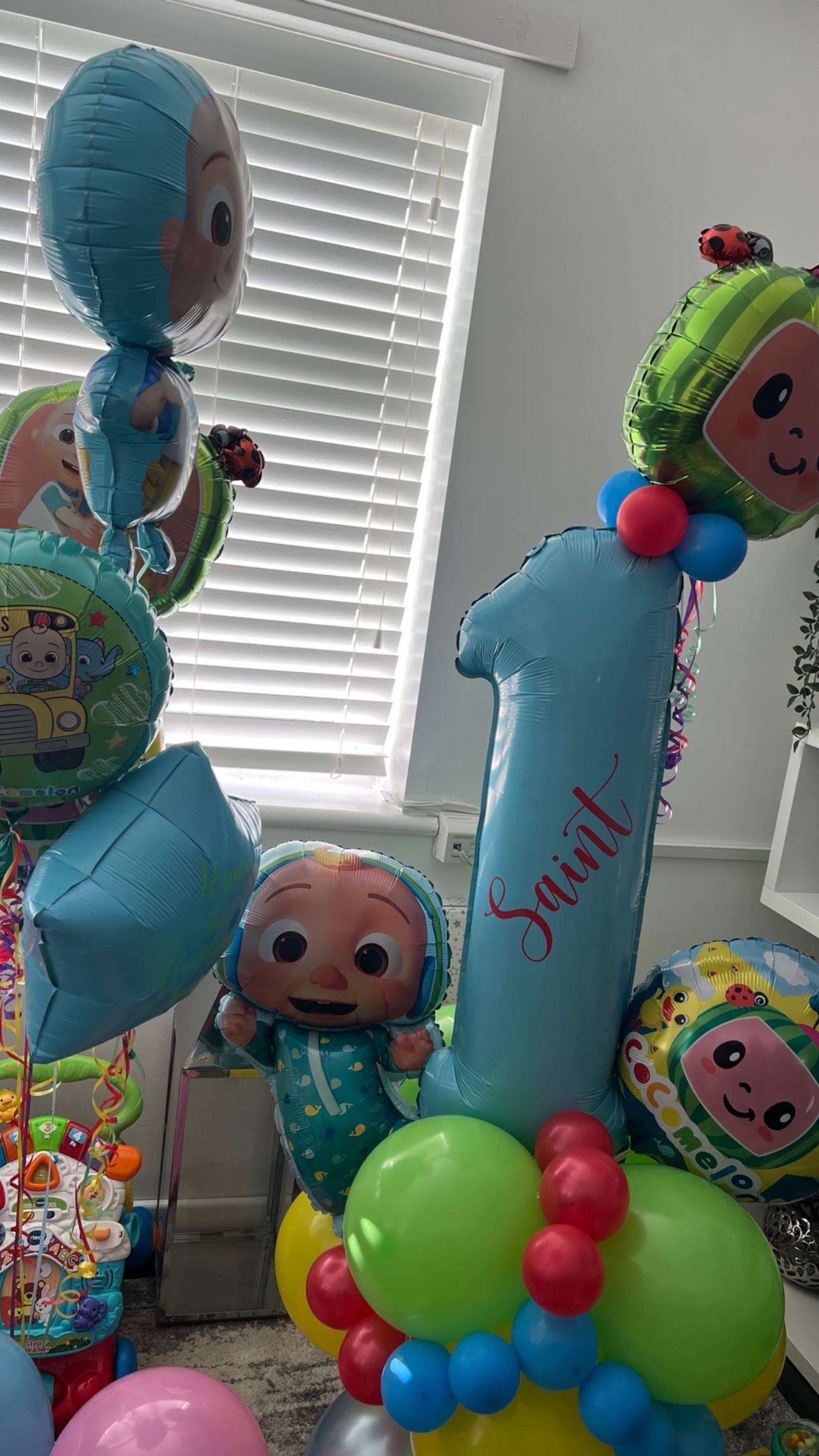 Balloons & Gifts