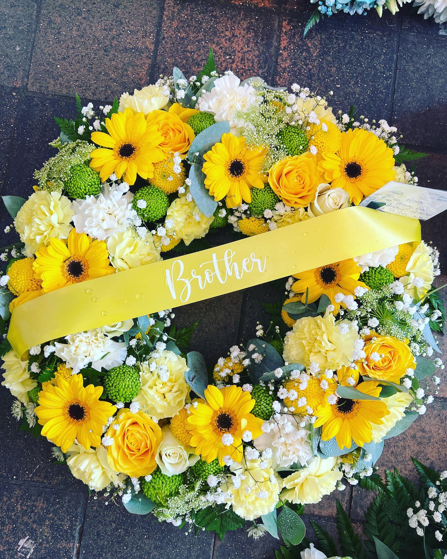 Modern Wreath Roses Modern Wreaths – Kings Flowers MCR